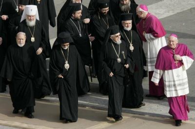 Cat�licos Orientales inmigrantes en Occidente; el Papa modifica el c�digo can�nico