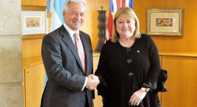 Afirman que el nuevo vuelo a Malvinas consolida el control brit�nico de las Malvinas
