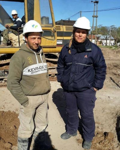 La avenida Mariano Unzu� contin�a cortada al tr�nsito por el trabajo de obra cloacal