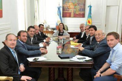 Satisfacci�n del intendente de Tres Lomas por los alcances de la reuni�n con la gobernadora Vidal