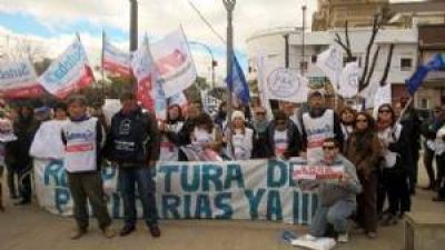 Suteba y FEB se movilizaron en Chivilcoy durante la Jornada de Protesta Provincial