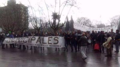 Necochea: La comuna sald� los sueldos de agosto y los municipales decidieron levantar el paro