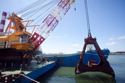 Aseguran que en diciembre comienzan las obras en el dragado del puerto
