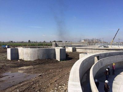 Construyen el edificio de la planta que permitir� extender las cloacas