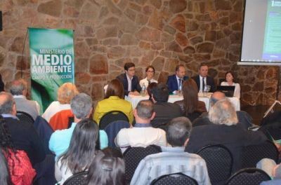 El ministro Moleker dio inicio a la 1� Jornada de Evaluaci�n de Impacto Ambiental