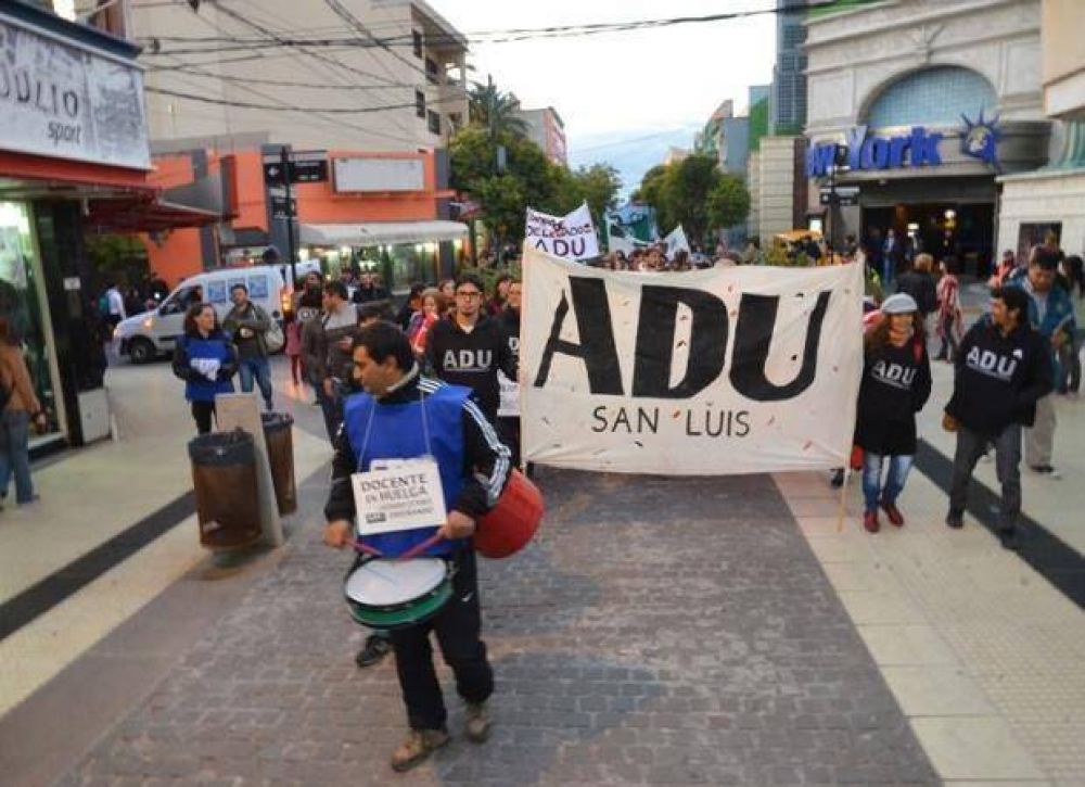 ADU va a paro por 24 horas