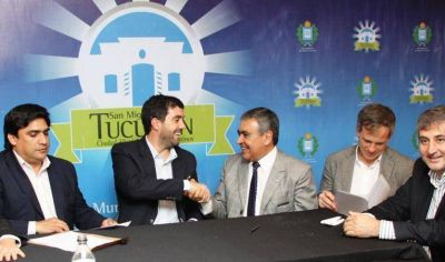 Alfaro firm� un convenio con el titular de la ANSES, Emilio Basavilbaso 