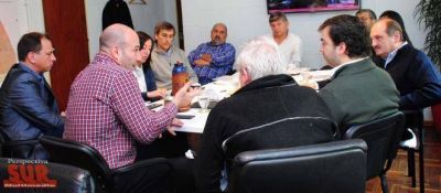 Analizan en Provincia la problem�tica de los arroyos llenos de basura