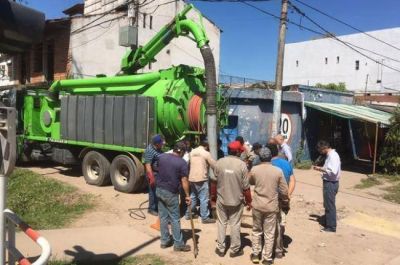 Municipio y SAMEEP siguen con la limpieza de desag�es pluviales