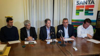 Ofertas de construcci�n para desag�es cloacales en San Javier