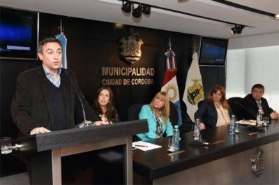 Municipios de la UCR reciben fondos de la Naci�n