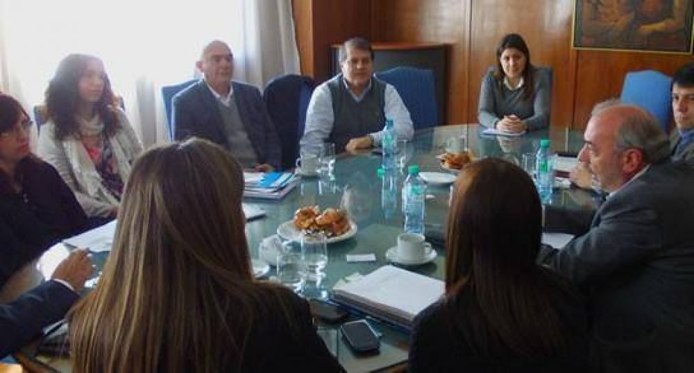 Santa Fe asiste a Mendoza para desarrollo de laboratorio