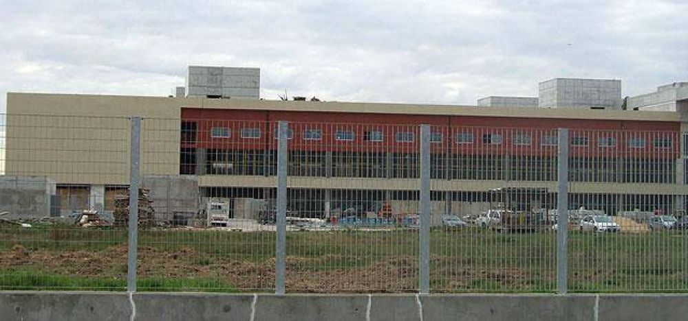 Aseguran que en octubre abrir� el �Hospital del Bicentenario�