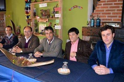 Etcheverry, Gasparini, Salom�n y Ralinqueo analizaron el avance de obras
