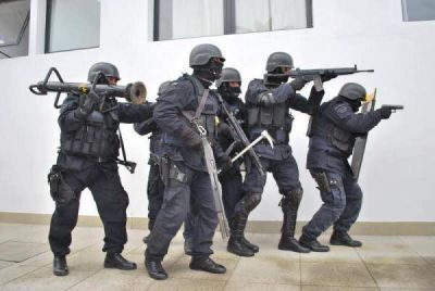 Polic�a Bonaerense: momento de tensi�n con el Grupo Halc�n, tras el asesinato de un oficial