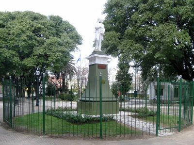 La Plata: Como prueba piloto, buscan enrejar plaza Matheu