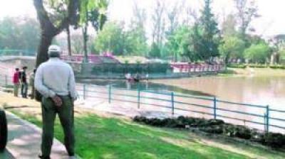 Vecinos se unieron para limpiar el Lago San Miguel