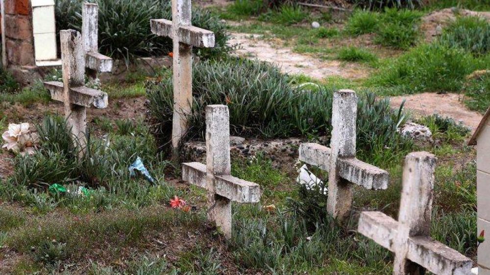 El colapso de cementerios ya es un drama en la regi�n