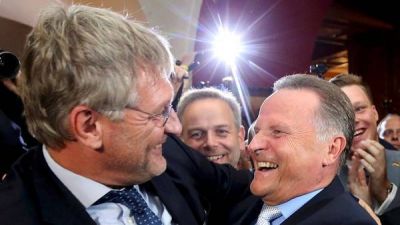 Avance de la ultraderecha y duro rev�s para Merkel en Berl�n