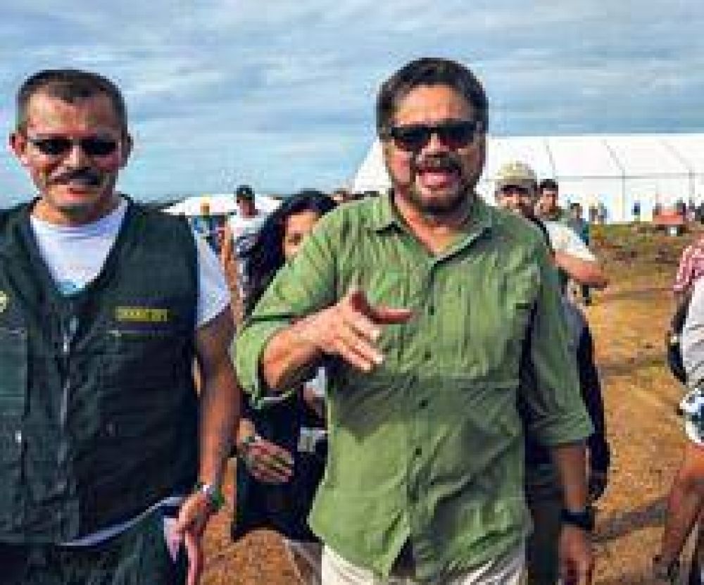 Las FARC discuten los acuerdos de paz