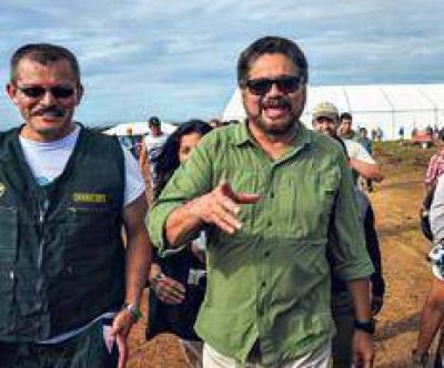 Las FARC discuten los acuerdos de paz