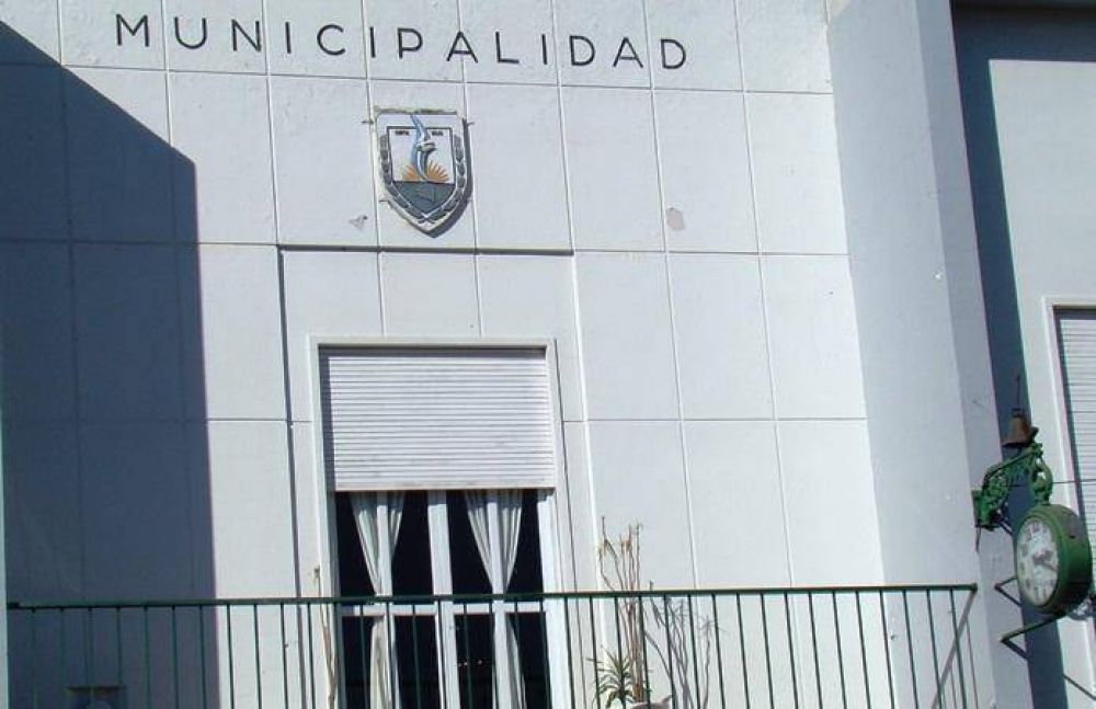 Opositores piden usar plazo fijo para pagar los 2 mil pesos a municipales de Santa Rosa
