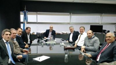 Prometen cuidar empleos en frigor�ficos