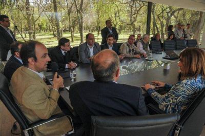 Ciudad verde: Se firm� un convenio para producir energ�a con el biog�s del relleno sanitario