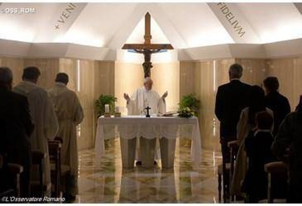 Papa: Toda mafia es oscura, no ocultemos la luz de Dios
