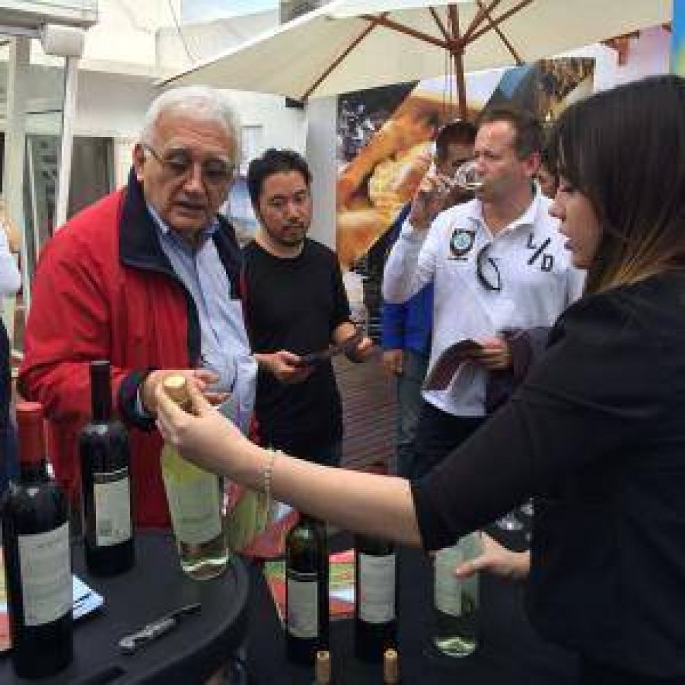 San Juan presente en la Feria Leer y Comer