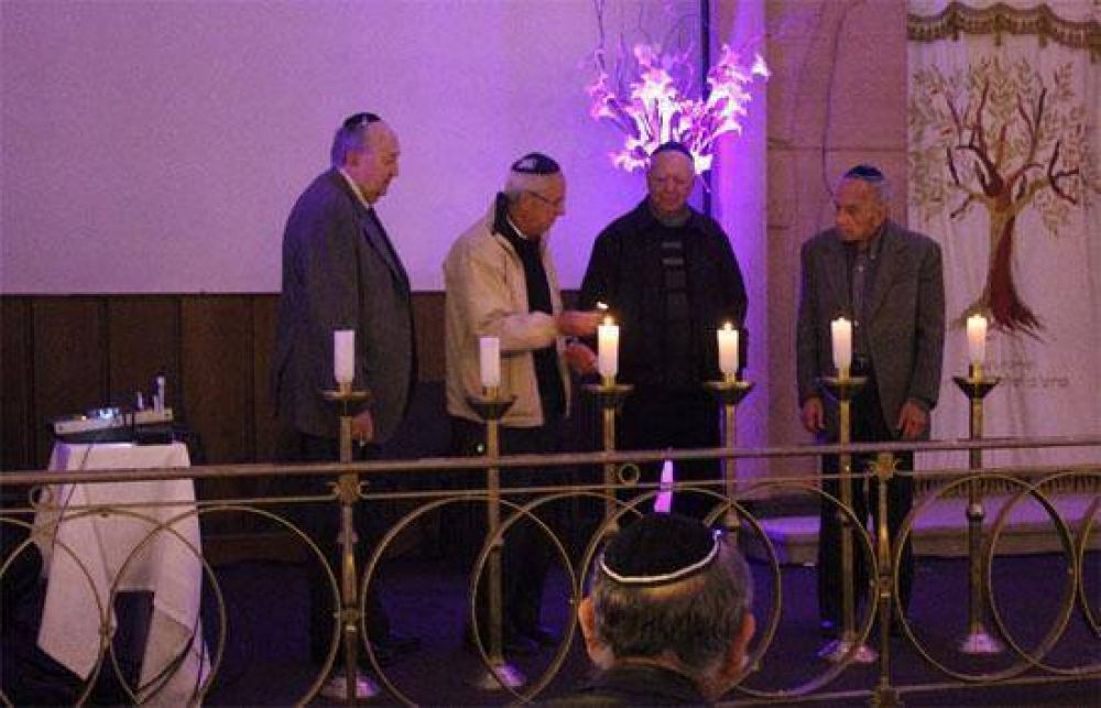 La DAIA en recordacin del Holocausto de las comunidades judas de Rodas, Salnica y Cos