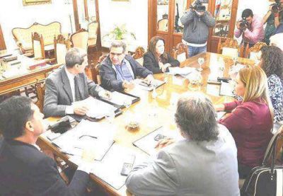 Unifican reclamo por el punto de coparticipaci�n perdido