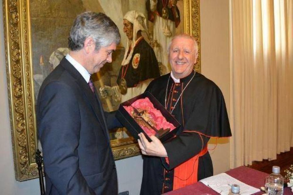 El Vaticano presente: Giuseppe Versaldi visitó la UCASAL