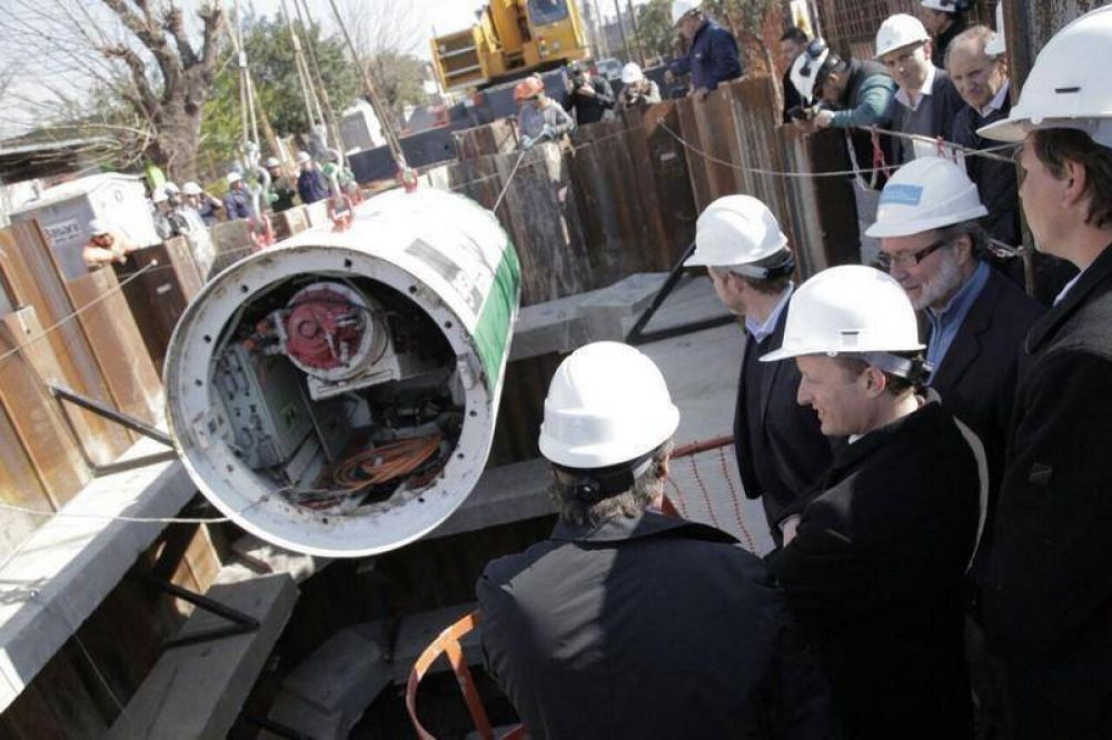 Comenzaron a construir el colector que permitir� extender las cloacas