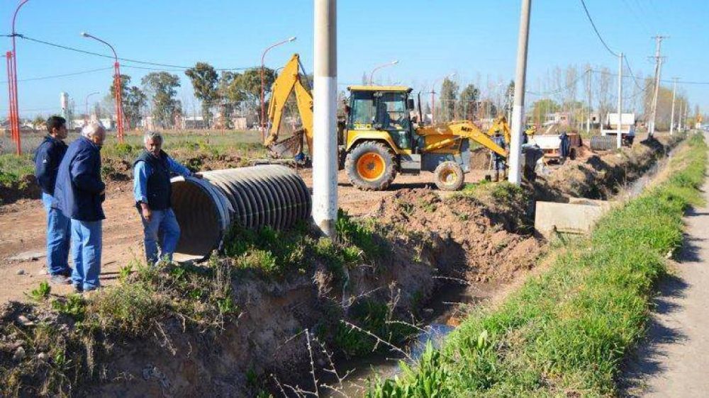 Siguen las obras para mejorar la evacuaci�n de las lluvias