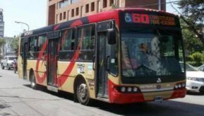 Tras ocho d�as de paro, la l�nea 60 volvi� con servicio limitado