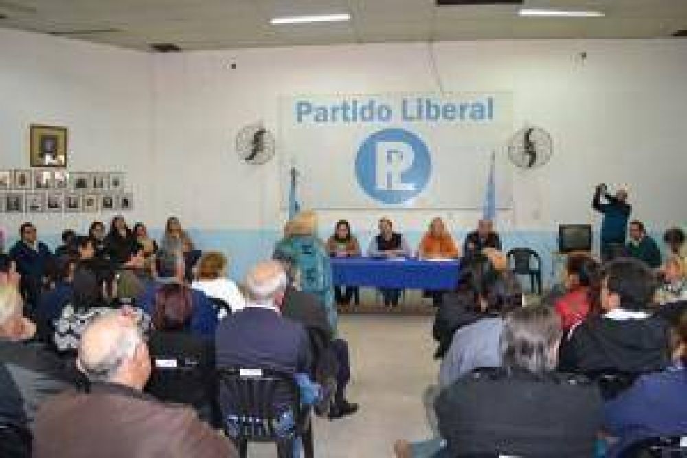 Dirigentes liberales inorgnicos se reunieron con Ricardo Colombi