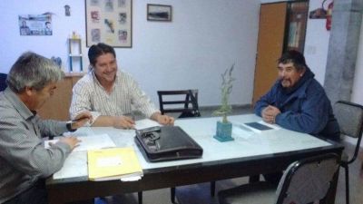 GOBERNADOR COSTA: ATE Esquel logr� 45 por ciento de incremento salarial para trabajadores municipales