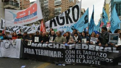 Paro docente y sin atenci�n en Muni y Epec