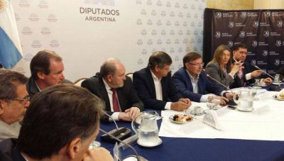 Presupuesto: Verna pidi� coparticipar el impuesto al cheque