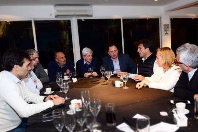 Massa e intendentes del FR se reunieron en San Fernando