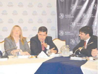 Bossio: �es una deuda hist�rica que tiene la Naci�n con La Rioja�