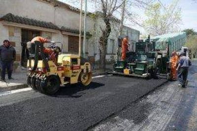 El intendente Bertellys recorri� la obra de repavimentaci�n del macrocentro
