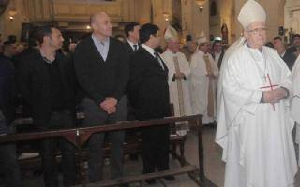 Molina en la conmemoraci�n de los 40 a�os de la Di�cesis de Quilmes