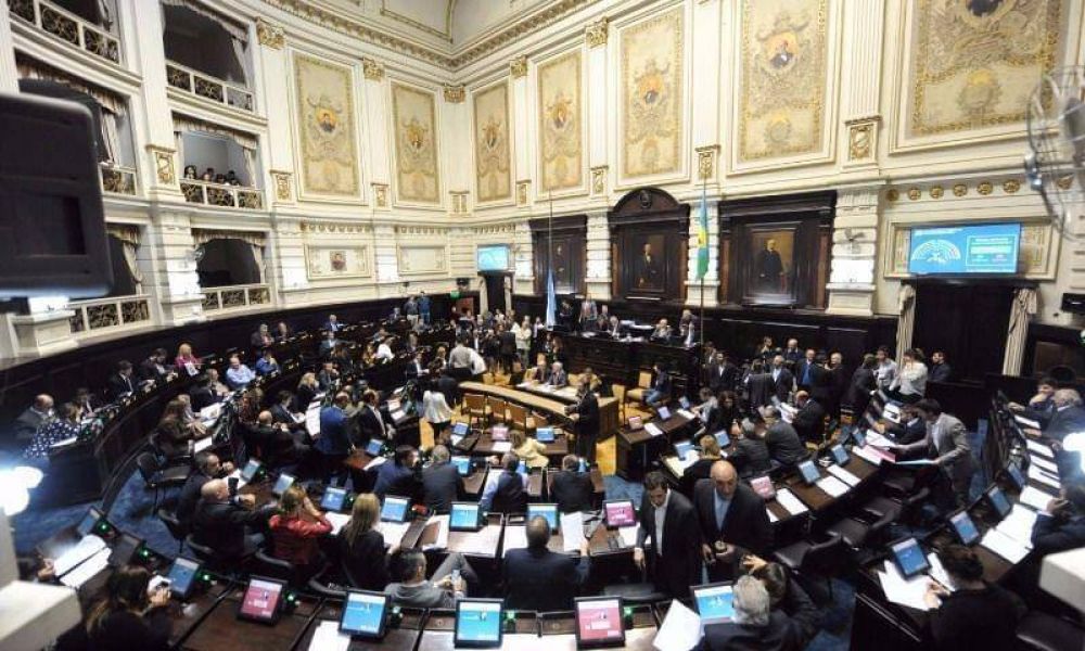 Con la mano del peronismo, Vidal se encamina a tener el blanqueo en la provincia