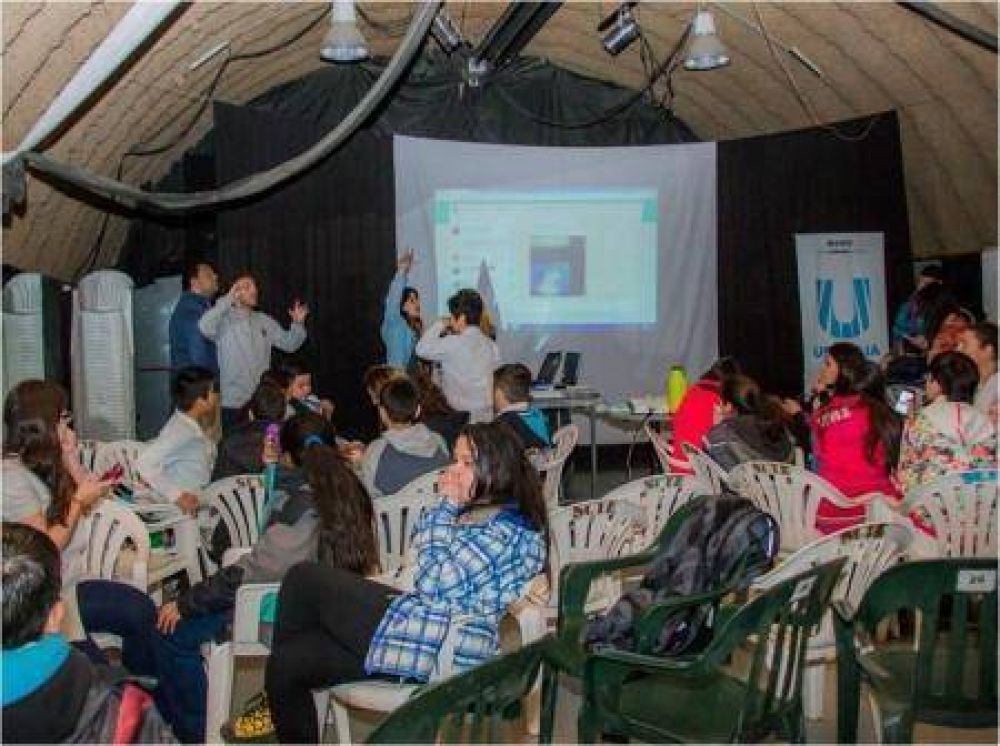 Realizaron encuentro sobre uso responsable de redes sociales