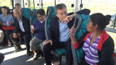 Macri reapareci� en un acto 