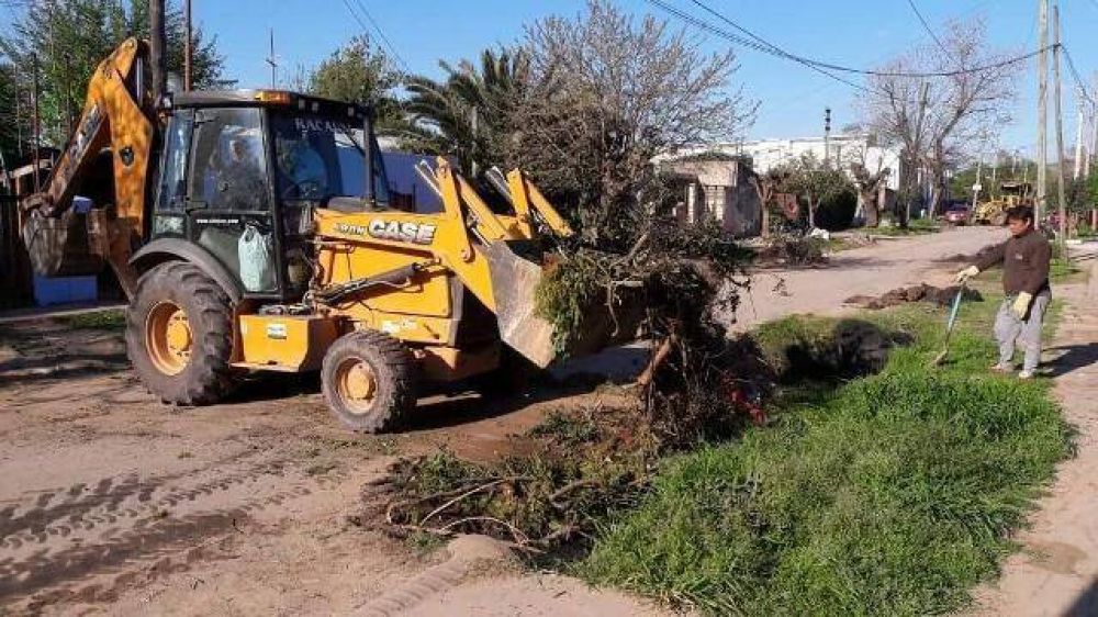 Siguen los trabajos de rehabilitaci�n de calles en distintos barrios de Maquinista Savio