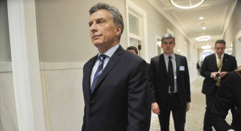 Macri reasign casi 150 mil millones de pesos con decretos de necesidad y urgencia