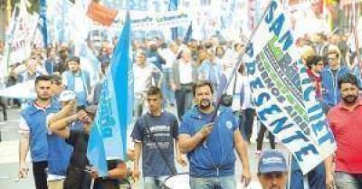 Gremios facultan al triunvirato a definir fecha del paro